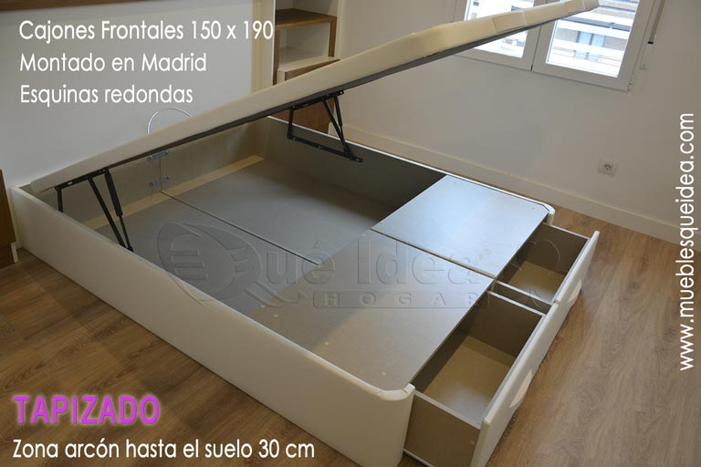 ejemplo de un canapé montado en Madrid de tapa abatible con esquinas redondas y dos cajones a los pies de gran capacidad