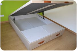 Canapé con tapa abatible con cajones de matrimonio