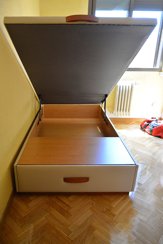 Cama canapé CAJON FRONTAL tapizado de 80 de ancho por 190 de largo montado en casa del cliente