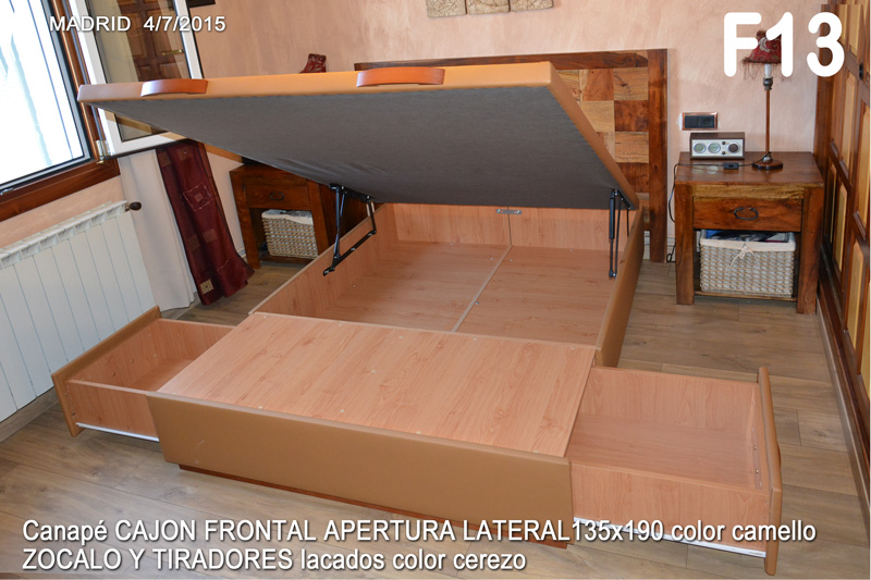 ejemplo ya montado de Canapé de tapa abatible con cajones abiertos hacia los laterales