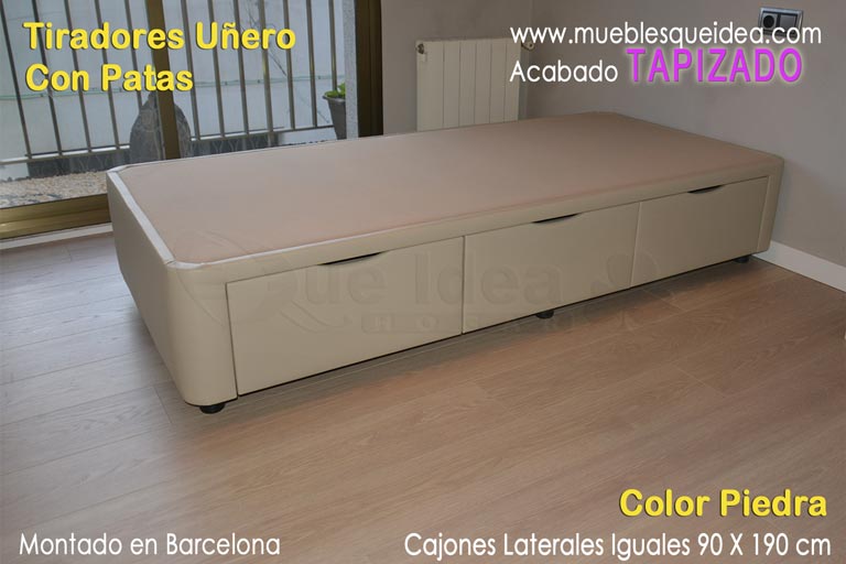 Canapé individual tapizado con cajones laterales y tiradores uñero montado en Barcelona
