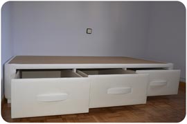 ejemplo montaje de Canapé con cajones laterales de 105 cm de ancho en Madrid