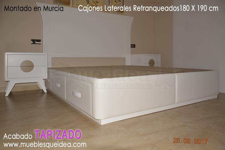 Montaje de Canapé tapizado de 180 de ancho por 190 de largo con cajones laterales en dormitorio moderno para Murcia