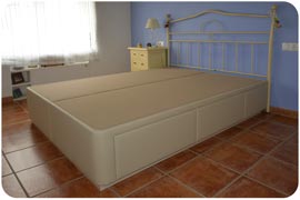 canapé individual con cajones laterales montado en Valladolid