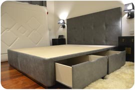 Canapé mas cabecero tapizados polipiel ANTIK montado en Madrid