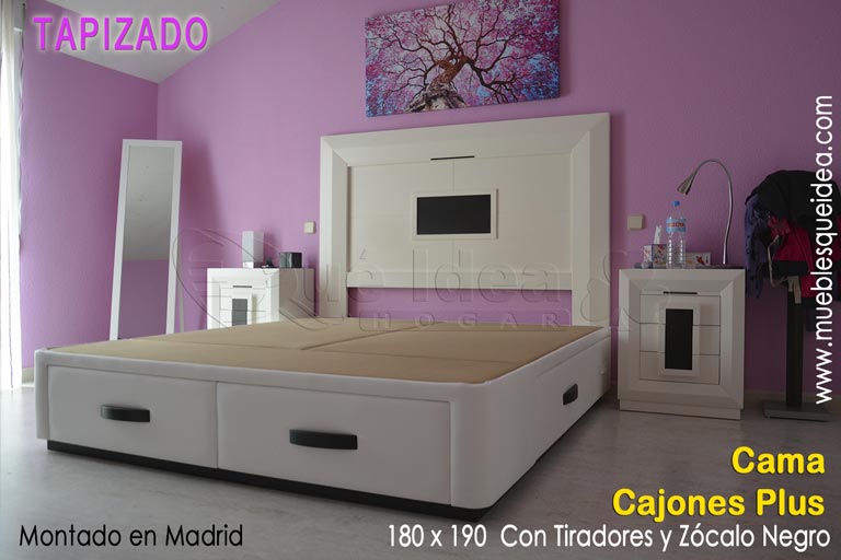 Cama con cajones cerrados tapizada en polipiel elfos color blanco con tiradores y zócalo en color negro montada en Madrid con 6 cajones