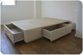 Cama con cajones montada en Pamplona
