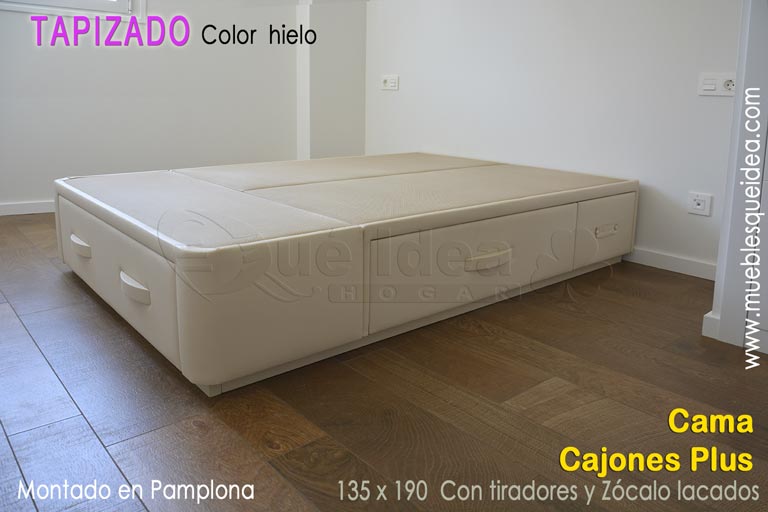Canapé con 5 cajones tapizado modelo Plus de 135x190 color Hielo montado en Pamplona