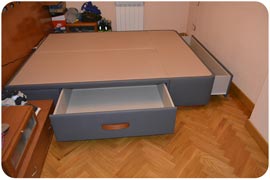 Cama con cajones montada en Palencia