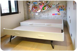 Canapé abatible Nido blanco con cama arrastre abierta