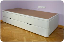 Canapé individual abatible nido montado con tiradores Uñero en el arrastre