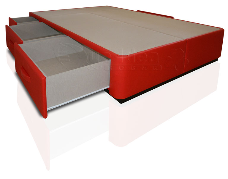 Canapé acabado tapizado en color rojo Farrari con zócalo de color negro