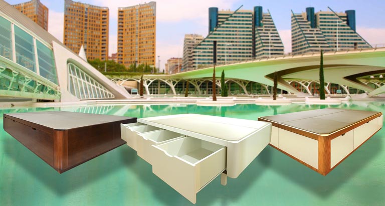 Canapés de madera con cajones en Valencia