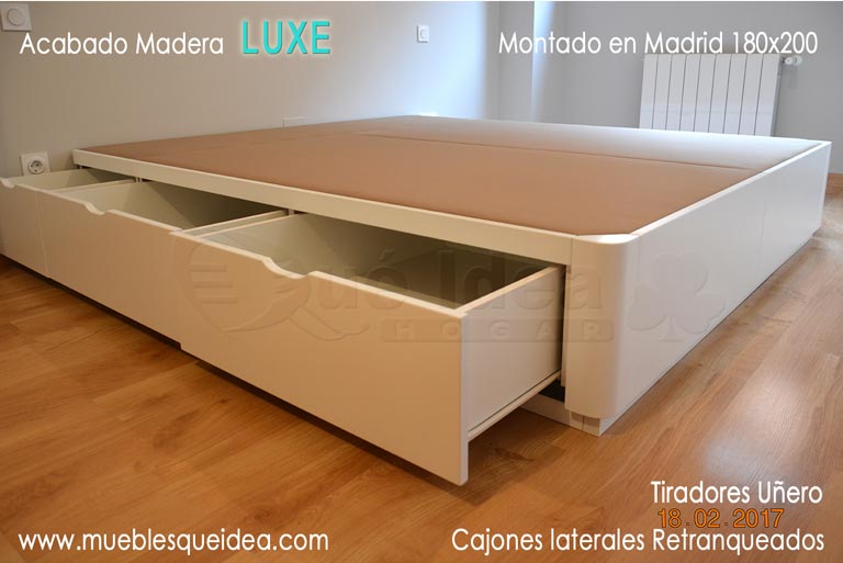 Canapé de 180x200 con 6 cajones laterales de tiradores uñero retranqueados acabado en madera lacada tipo Luxe color blanco mate
