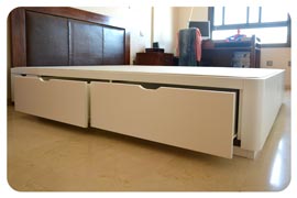 Canapé cama con cajones montado en Valencia