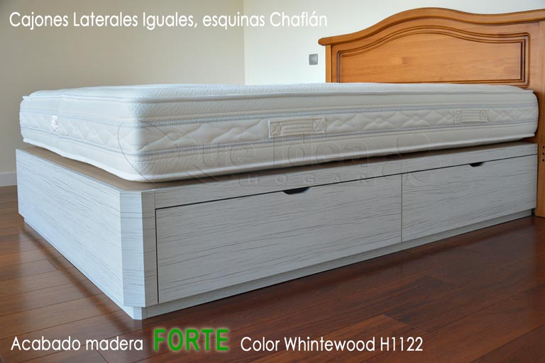canapé de cajones laterales iguales con tiradores Uñero color Color Whintewood H1122