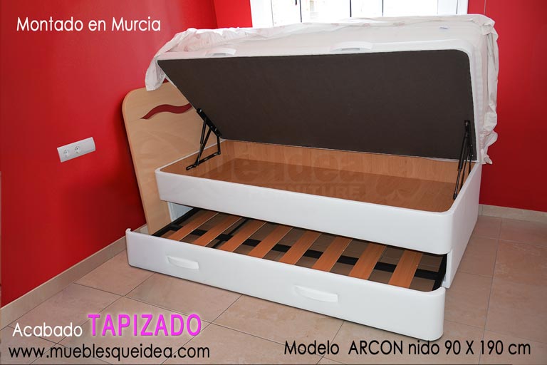 Canapé Nido arcón de 90 por 190 tapizado blanco montado en Murcia