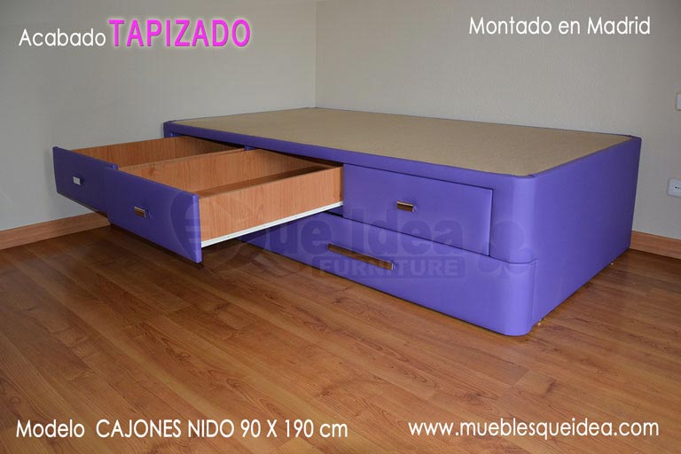 Cama diván supletoria con cajones arriba y nido debajo, tiradores metálicos aportados por el cliente
