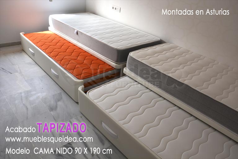 Dormitorio con dos camas nido individuales para cuatro personas montadas en Asturías