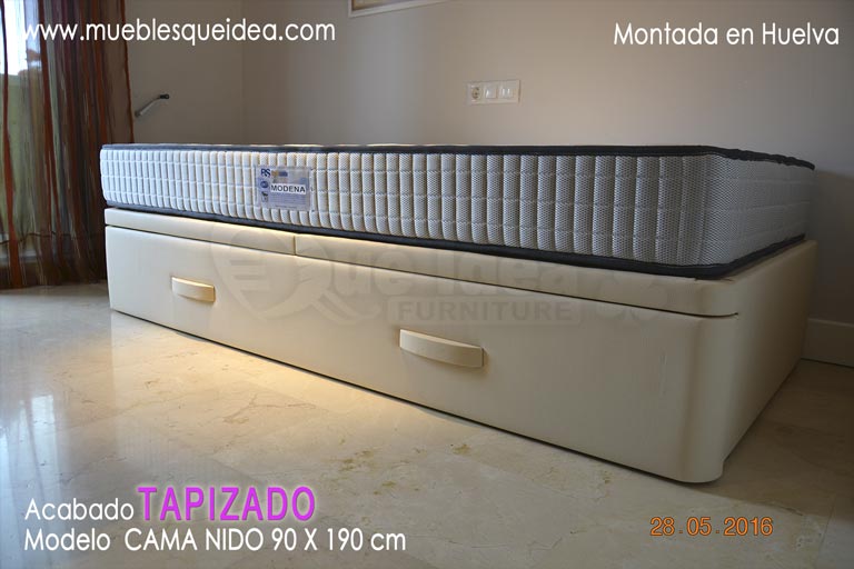 Cama supletoria nido en color claro montada en Huelva con colchones incluidos