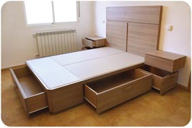 Montaje realizado de Cama con cajones en madera color cerezo