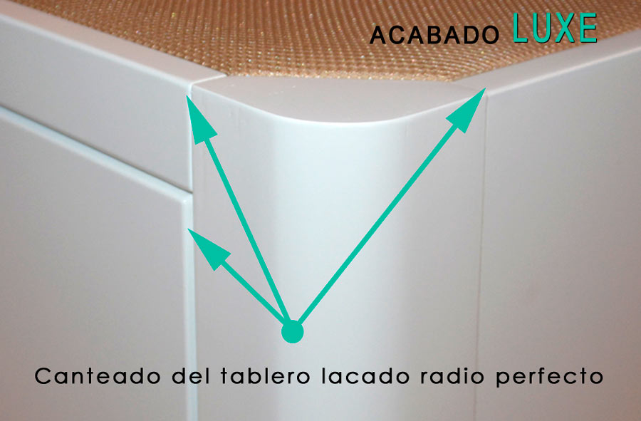 detalles del acabado Luxe para camas de madera con cajones, detalle ampliado