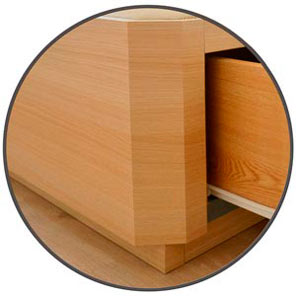 detalle de las esquinas Chaflan en la cama de madera con cajones para conjunto todo en uno