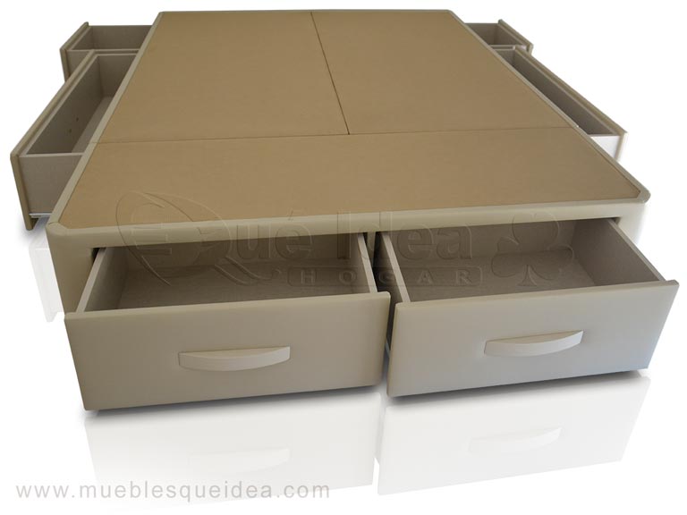 Vista desde el lado derecho de la cama tapizada con 5 cajones Plus retranqueados