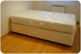 Colchón viscorrelax sin desliar de 140 x 190 cm con canapé de cajones