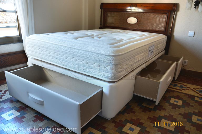 Colchón Viscorrelax de muelle ensacado de 105 por 180 de largo montado con una cama con Cajones Plus individual tapizada