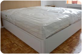 Dos colchones gemelos viscorrelax en una cama de matrimonio