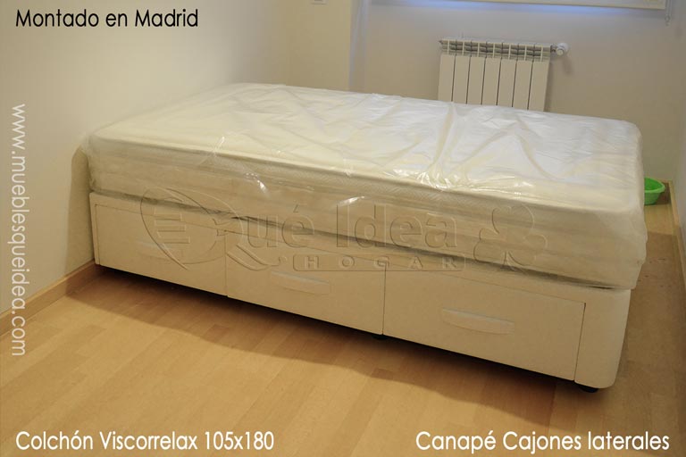 Colchón de muelle ensacado Viscorrelax individual de 105x180 montado en Madrid con un canapé de cajones tapizada