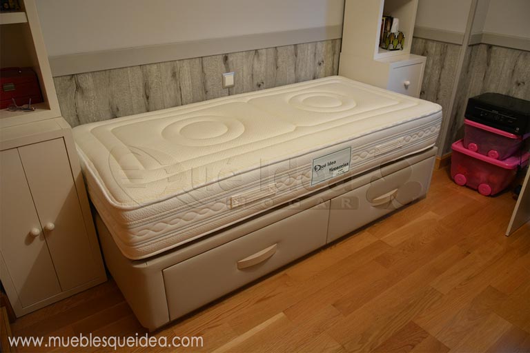 Colchón individual Viscorrelax y canapé con dos cajones laterales tapizado entregado en Albacete
