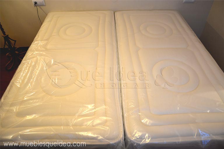 Dos colchones gemelos modelo Viscorrelax para la misma cama grande de matrimonio entregados en Santiago de Compostela