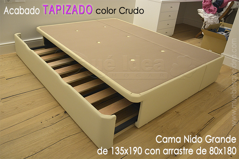 Ejemplo de Cama Nido grande abierta de 135x190 con cajones a la izquierda y arrastre de 80x180 montada en Pamplona