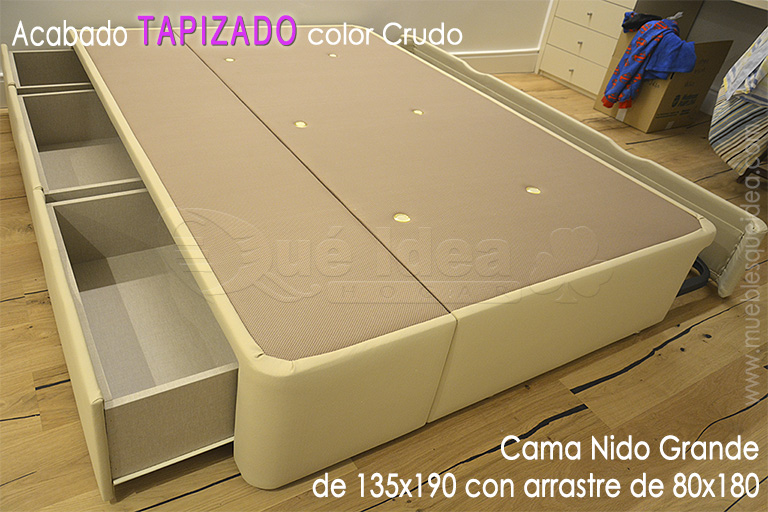 Ejemplo de Cama Nido grande abierta de 135x190 con cajones a la izquierda y arrastre de 80x180 montada en Pamplona