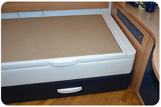 Tapa del canapé nido reformada cerrada