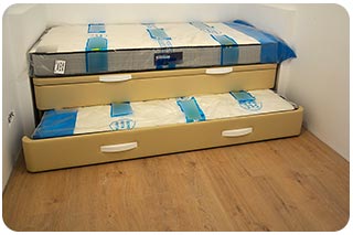 Arcón nido tapizado montado en Alicante