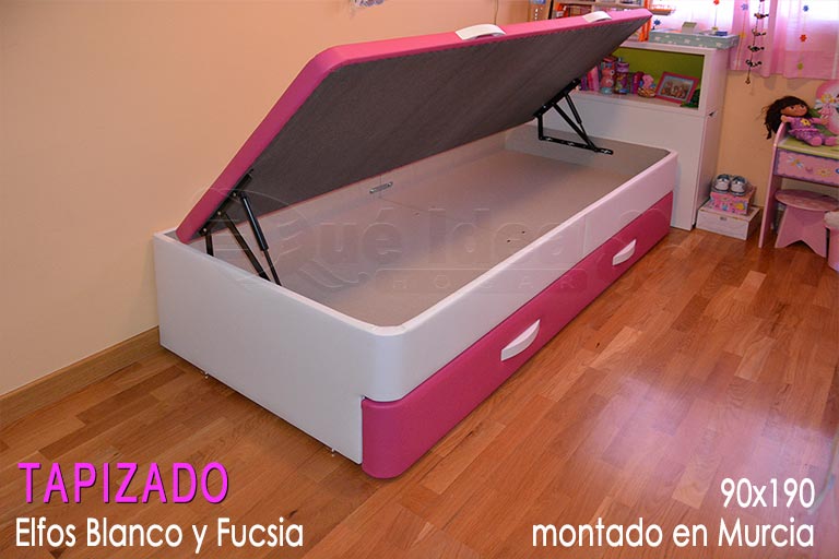 Canapé nido montado en Murcia para una niña en color Fucsia combinado con blanco