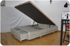 Canapé con patas de 135x190 en madera con cajones frontales