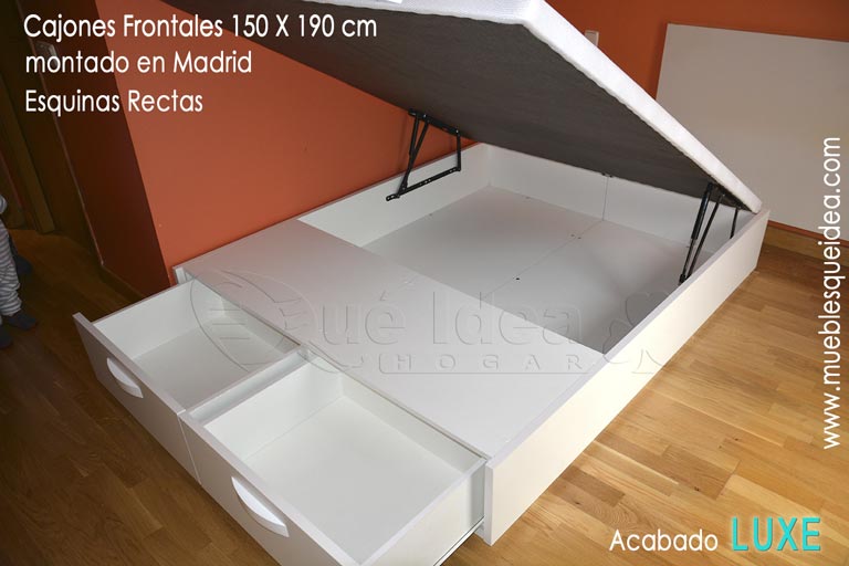 Pie de cama para almacenaje en canapé de tapa abatible de 150x190 con dos cajones frontales acabado en madera tipo Luxe ejemplo montado en Madrid