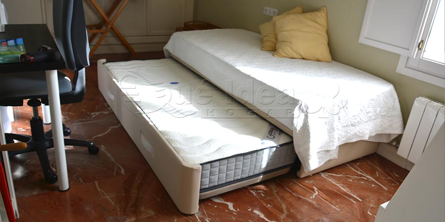 Cama nido en dormitorio con los dos colchones incluidos