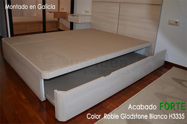Todo en uno con cama nido acabdo en Forte color Roble Gladstone Blanco H3335 con una mesita flotante a la izquierda y cabecero montado en Galicia