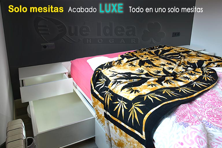 cama con cajones con base de cabecero adosada que sujeta las mesitas de noche colgadas o suspendidas sin agujeros en la pared con acabado en madera tipo Luxe color blanco